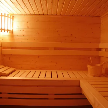 Kempen Comfort With Sauna & Tub, Cleaning Included *